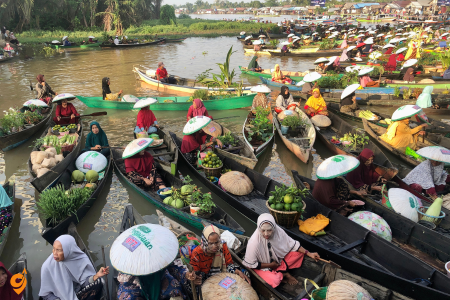 Lokbaintan Floating Market